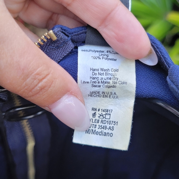 Navy Bodycon Dress - Picture 4 of 4